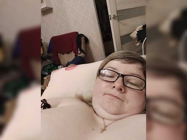 Kelly-Mary, live now on BongaCams