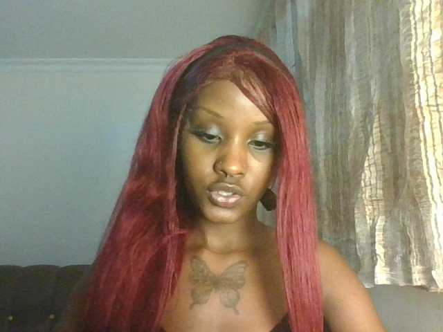 Queenmial webcam