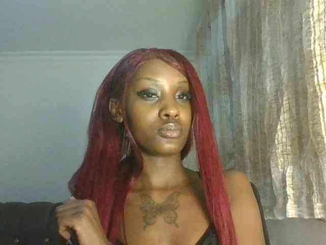 Queenmial webcam