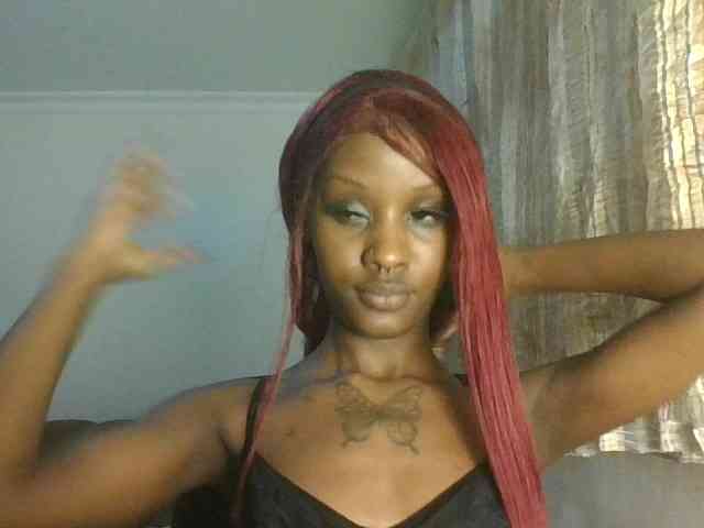 Queenmial webcam