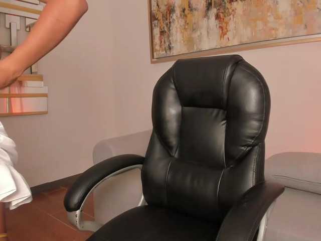 GiaMilano live cam on BongaCams