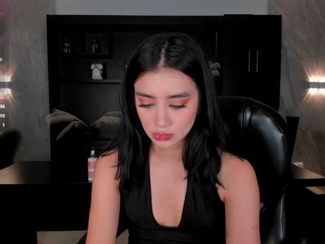 CharlotteRicci live cam preview