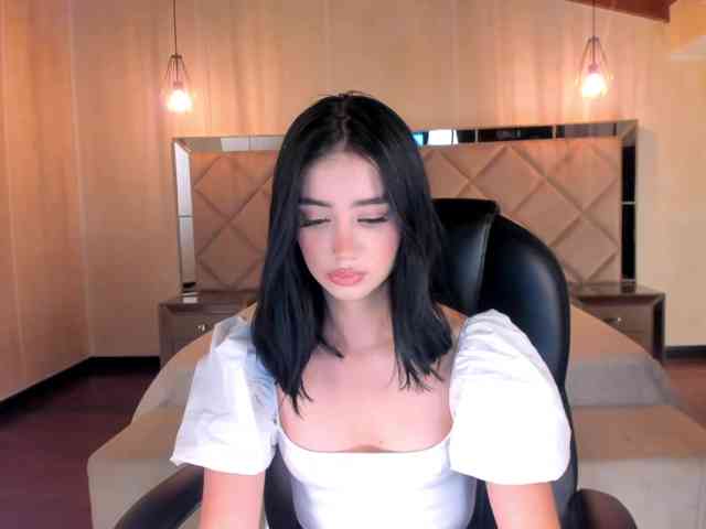 CharlotteRicci webcam
