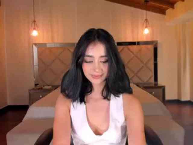 CharlotteRicci webcam