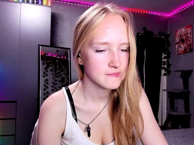Evelia live cam on BongaCams