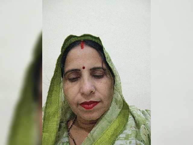 Ahilya8461 — live female cam