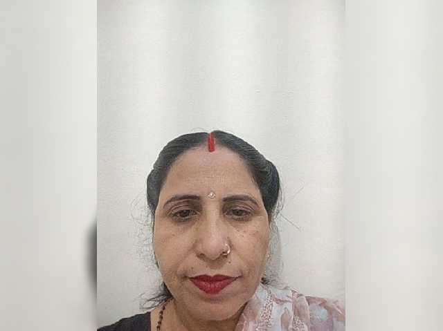 Ahilya8461 live cam on BongaCams
