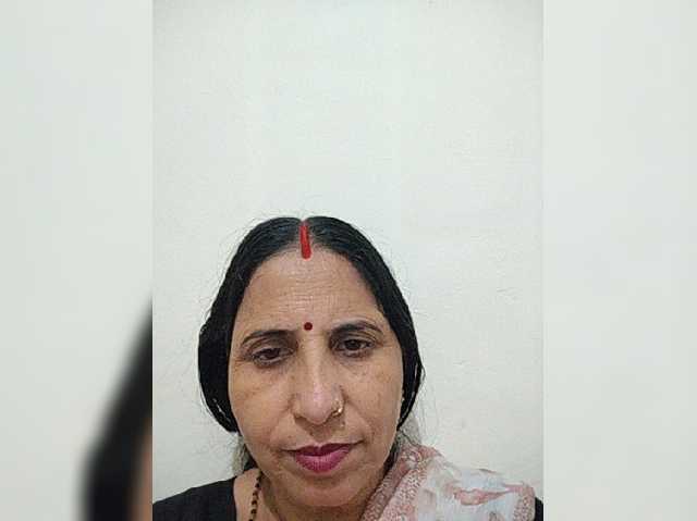 Ahilya8461 — live female cam