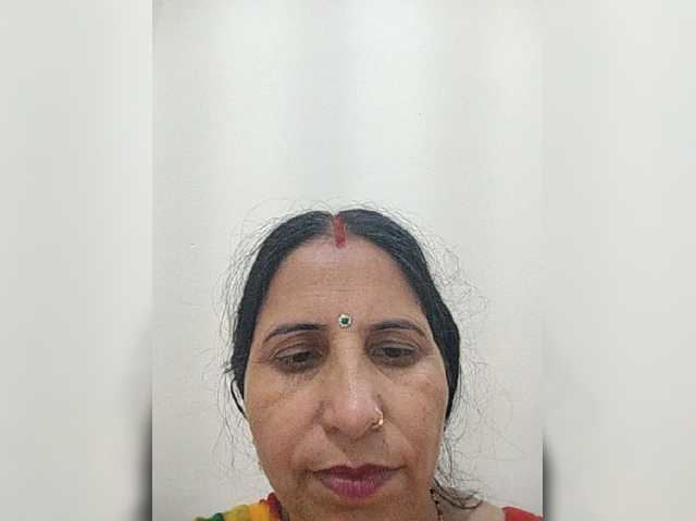 Ahilya8461 live cam on BongaCams