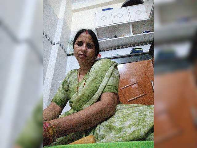 Ahilya8461 — live female cam