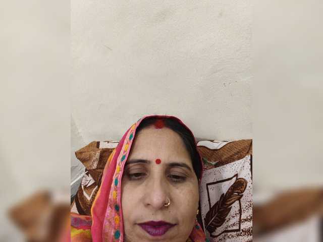 Ahilya8461 live cam on BongaCams