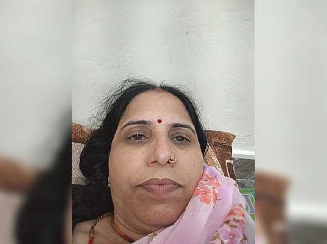 Ahilya8461 live cam on BongaCams