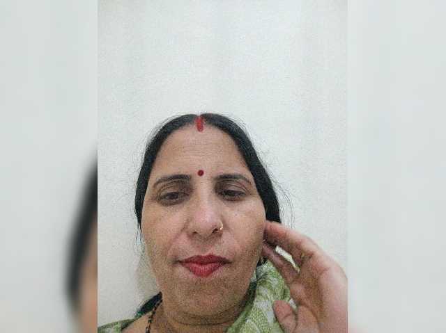 Ahilya8461 live cam