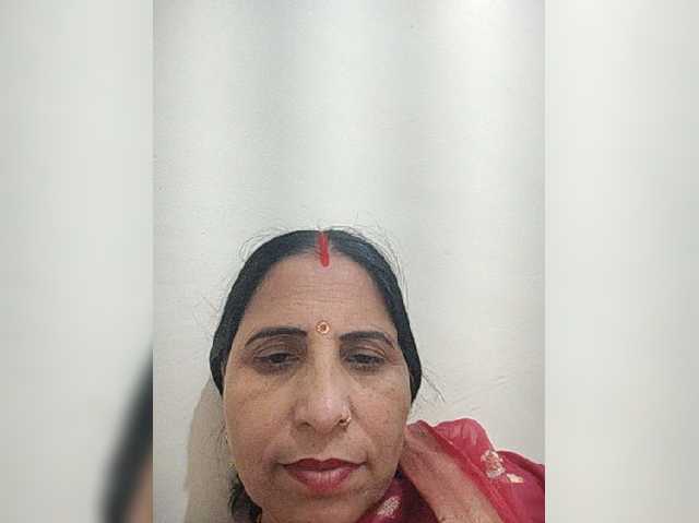 Ahilya8461 live on BongaCams