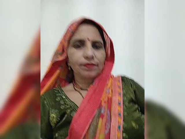 Ahilya8461 live cam on BongaCams