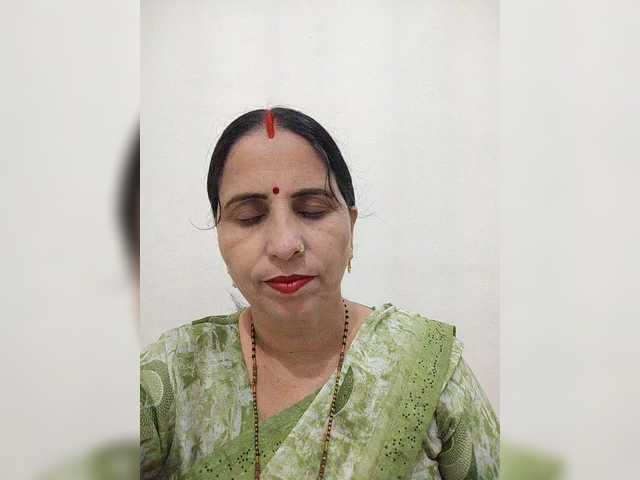 Ahilya8461 — live female cam