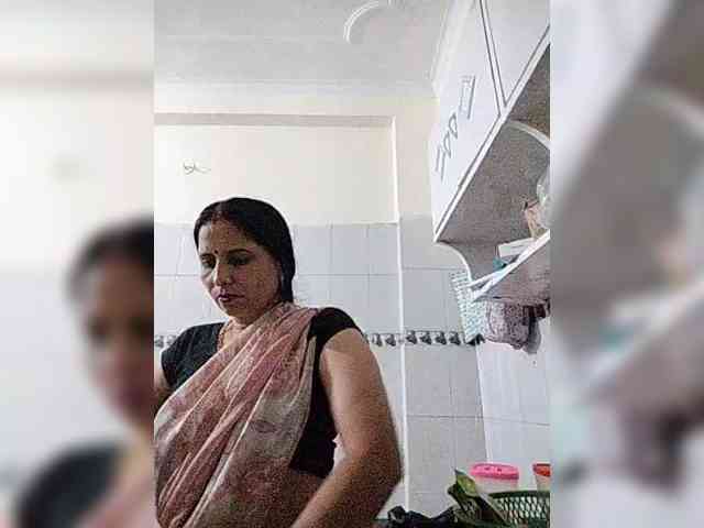Ahilya8461 webcam