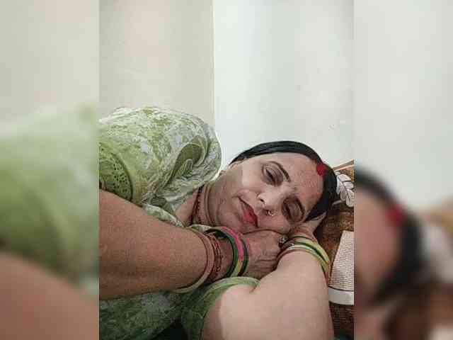 Ahilya8461 webcam