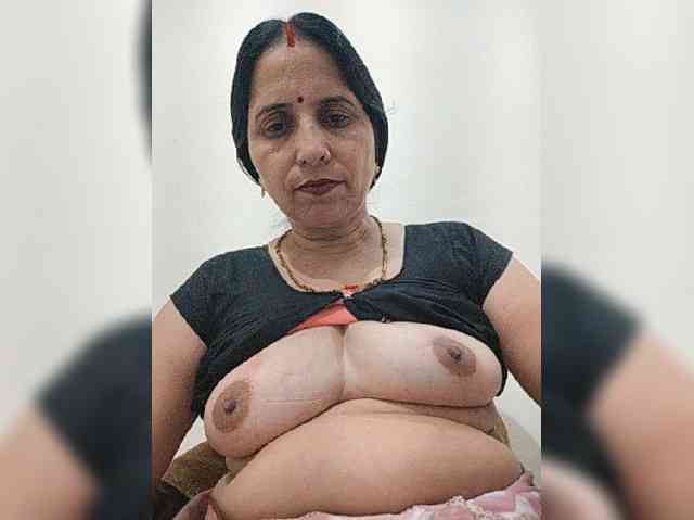 Ahilya8461 webcam