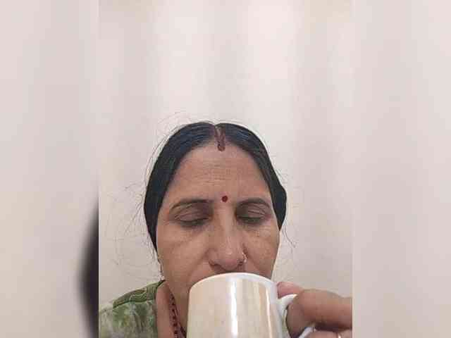 Ahilya8461 webcam