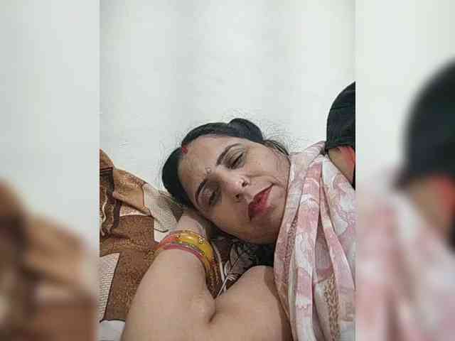 Ahilya8461 webcam