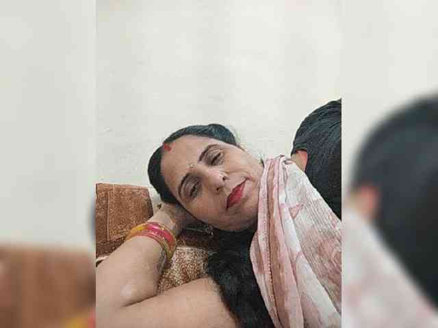 Ahilya8461 webcam