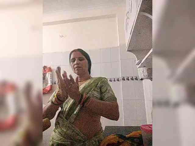 Ahilya8461 webcam