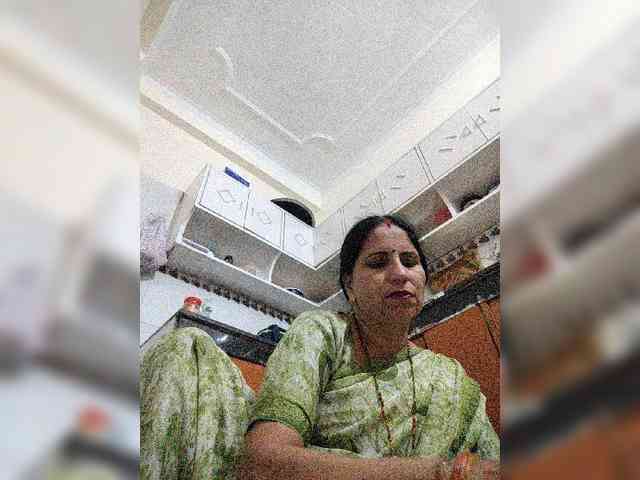 Ahilya8461 webcam