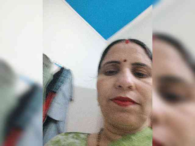 ahilya8461's live room