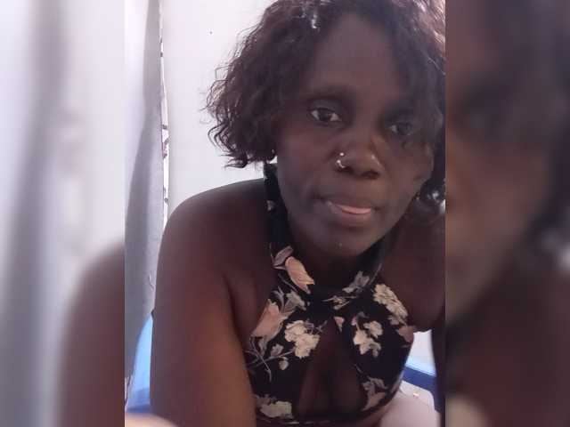 lady--254, en vivo ahora en BongaCams