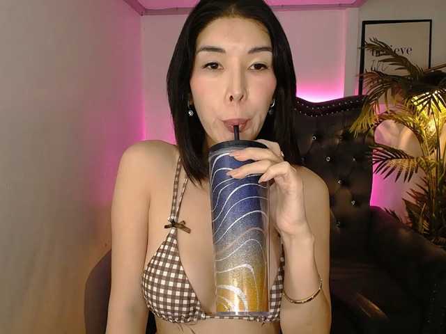 VenusLaurent live cam on BongaCams
