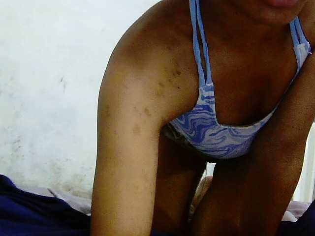 Princesse586 live cam on BongaCams