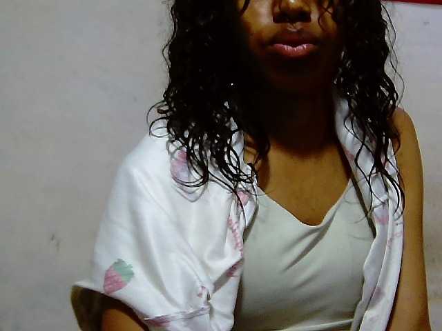 Princesse586 — live female cam
