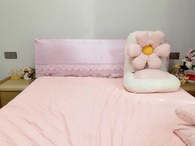 XuXue live cam on BongaCams