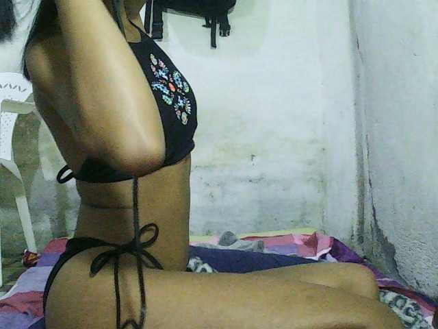 SexyMimi586 live cam on BongaCams