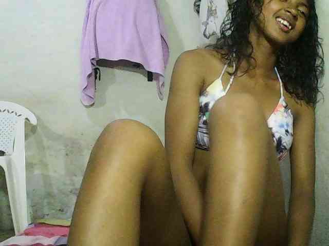 SexyMimi586 webcam