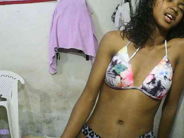 SexyMimi586 webcam