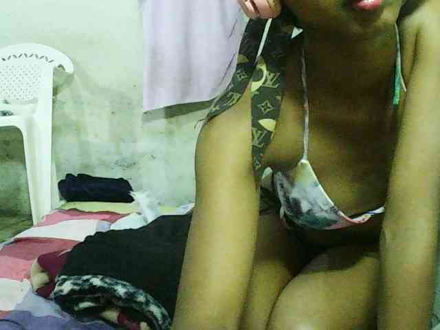 SexyMimi586 webcam