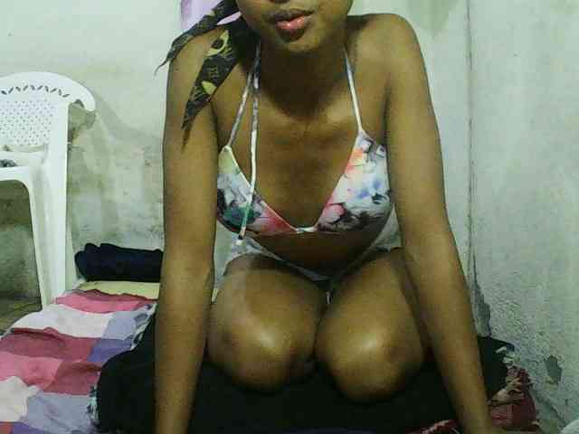 SexyMimi586 webcam
