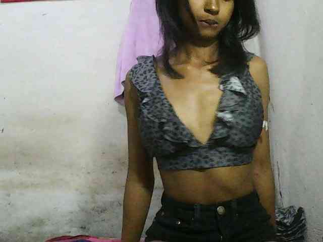 SexyMimi586 webcam