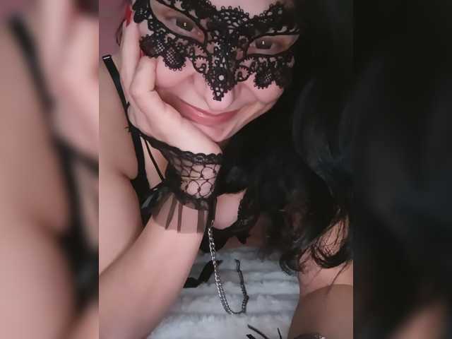 Hotmilfa live cam