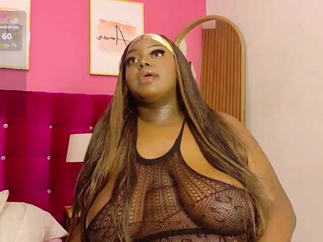 sweetyummychocolate live cam on BongaCams