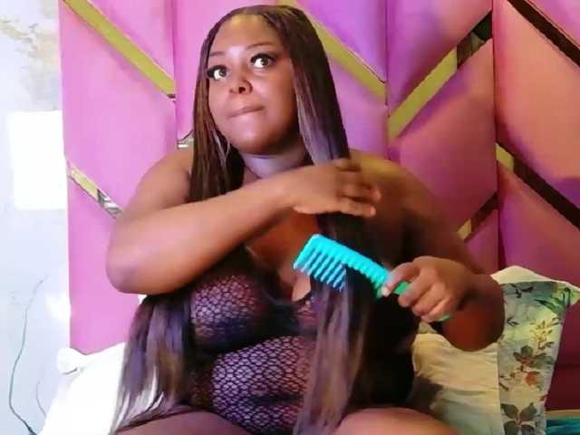 sweetyummychocolate live cam on BongaCams