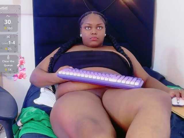 sweetyummychocolate live cam on BongaCams