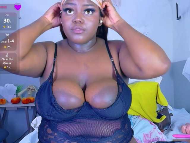 sweetyummychocolate live cam on BongaCams