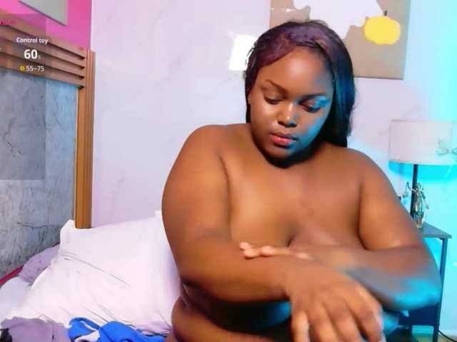 sweetyummychocolate live cam on BongaCams