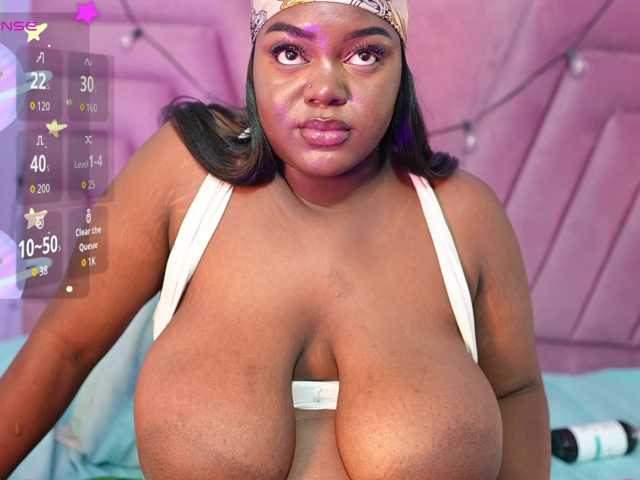 sweetyummychocolate live cam on BongaCams