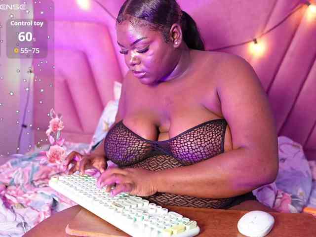 sweetyummychocolate webcam