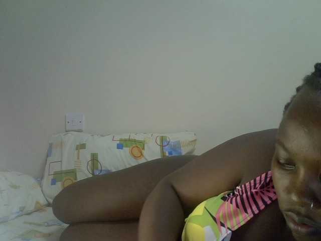 Ava02 live cam on BongaCams