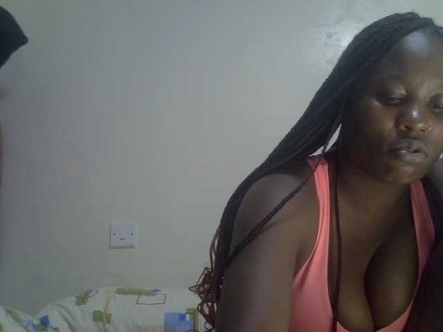 Ava02 live cam on BongaCams